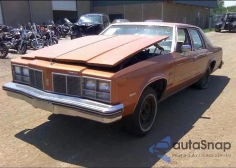 1977 Oldsmobile Delta 88 z USA, uszkodzony, nr VIN 3N69L7C124286